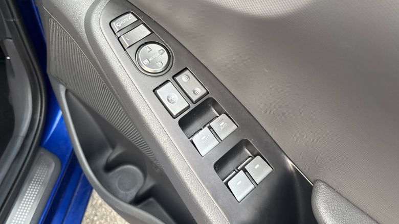 Hyundai IONIQ 1.6 GDi Hybrid Premium SE 5dr DCT Hybrid Hatchback